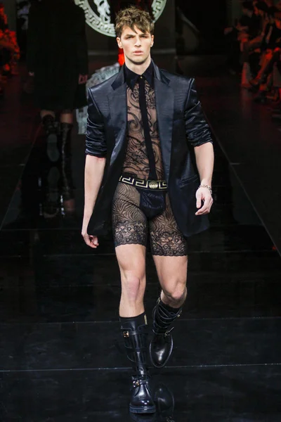 Look 31
